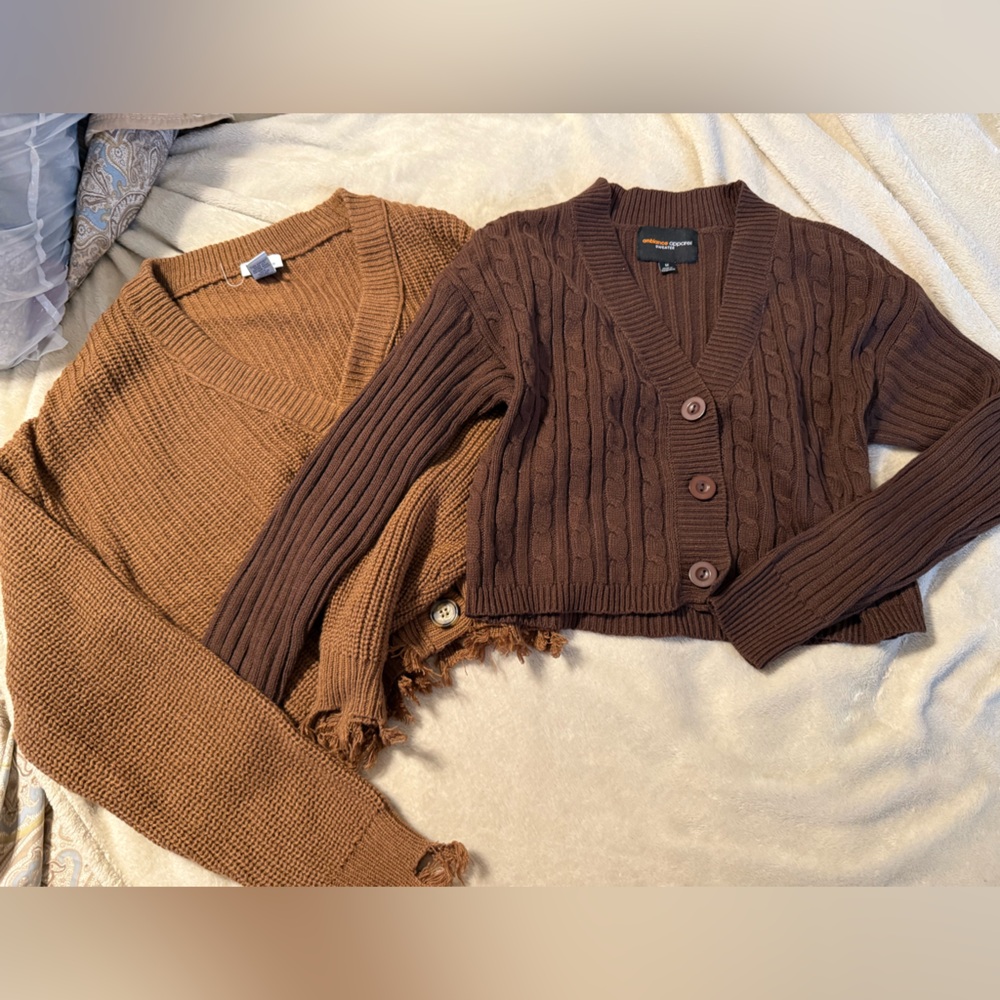 Adorable natural mid-drift cardigans!